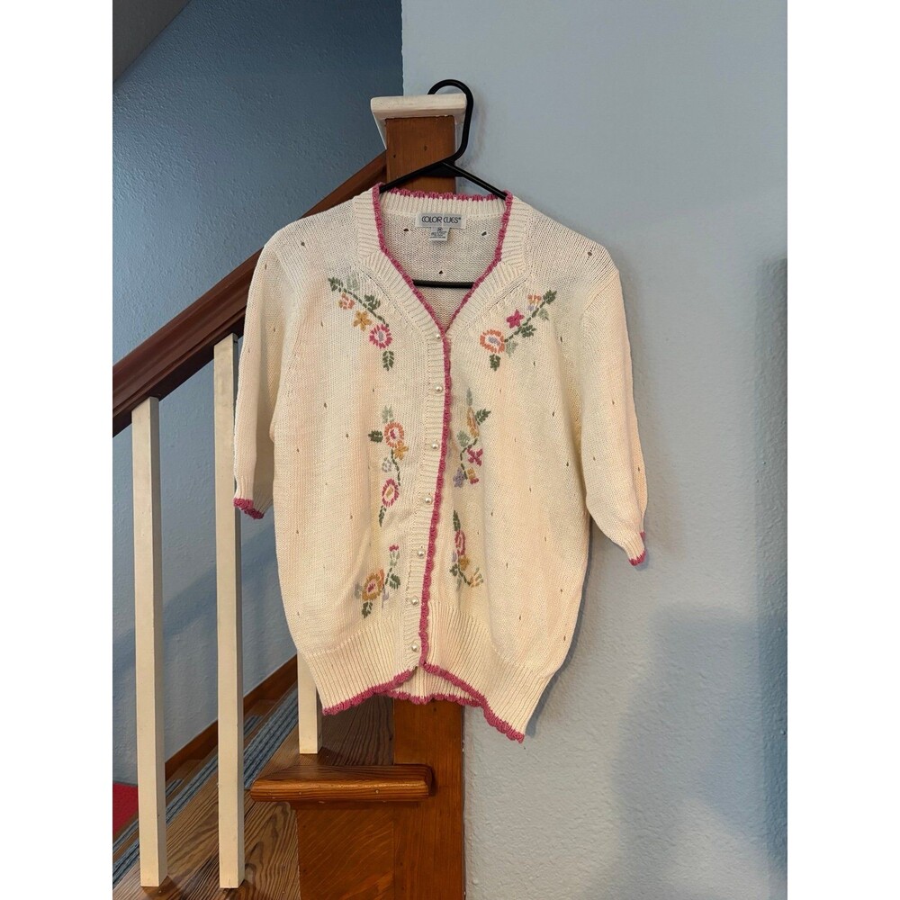 Color cues M vtg y2k romantic cottagecore short sleeve sweater pearl button up